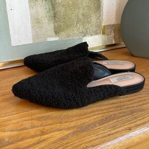 💐Steven Verna sherpa black pointed toe mules: